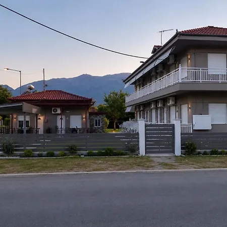 Aparthotel Basilio's Leptokaryá